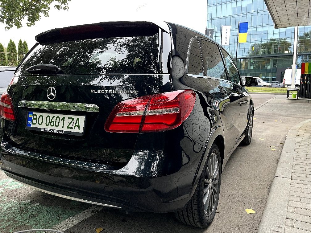 Mercedes-Benz b-class electric drive