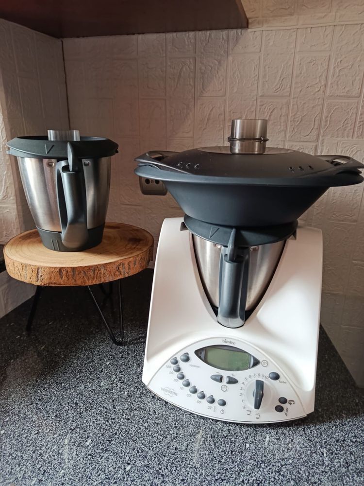 Bimby TM 31 com 2 copos em bom estado