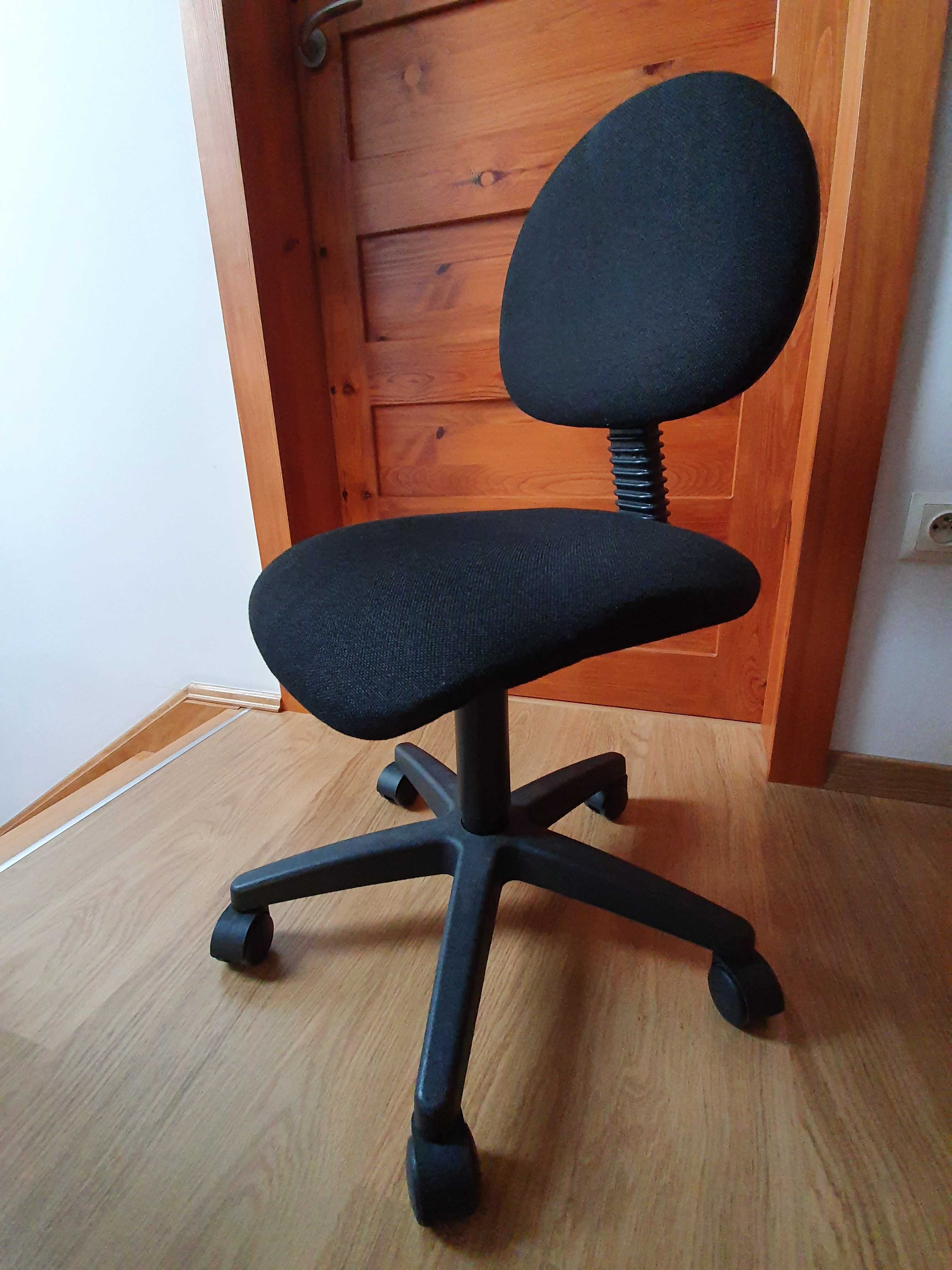 krzesło fotel biurowy obrotowy kółka dziecięcy IKEA