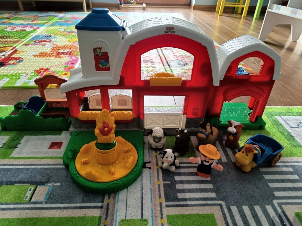 Farma Little People z traktorem i zwierzątkami