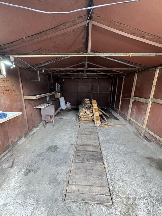 Терміново гараж з ямою і підвалом