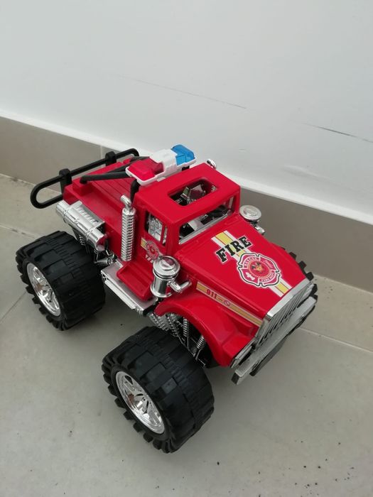 Brinquedo carro bombeiros
