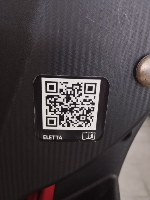 Cadeira auto Chicco Eletta Reclinável VERMELHA