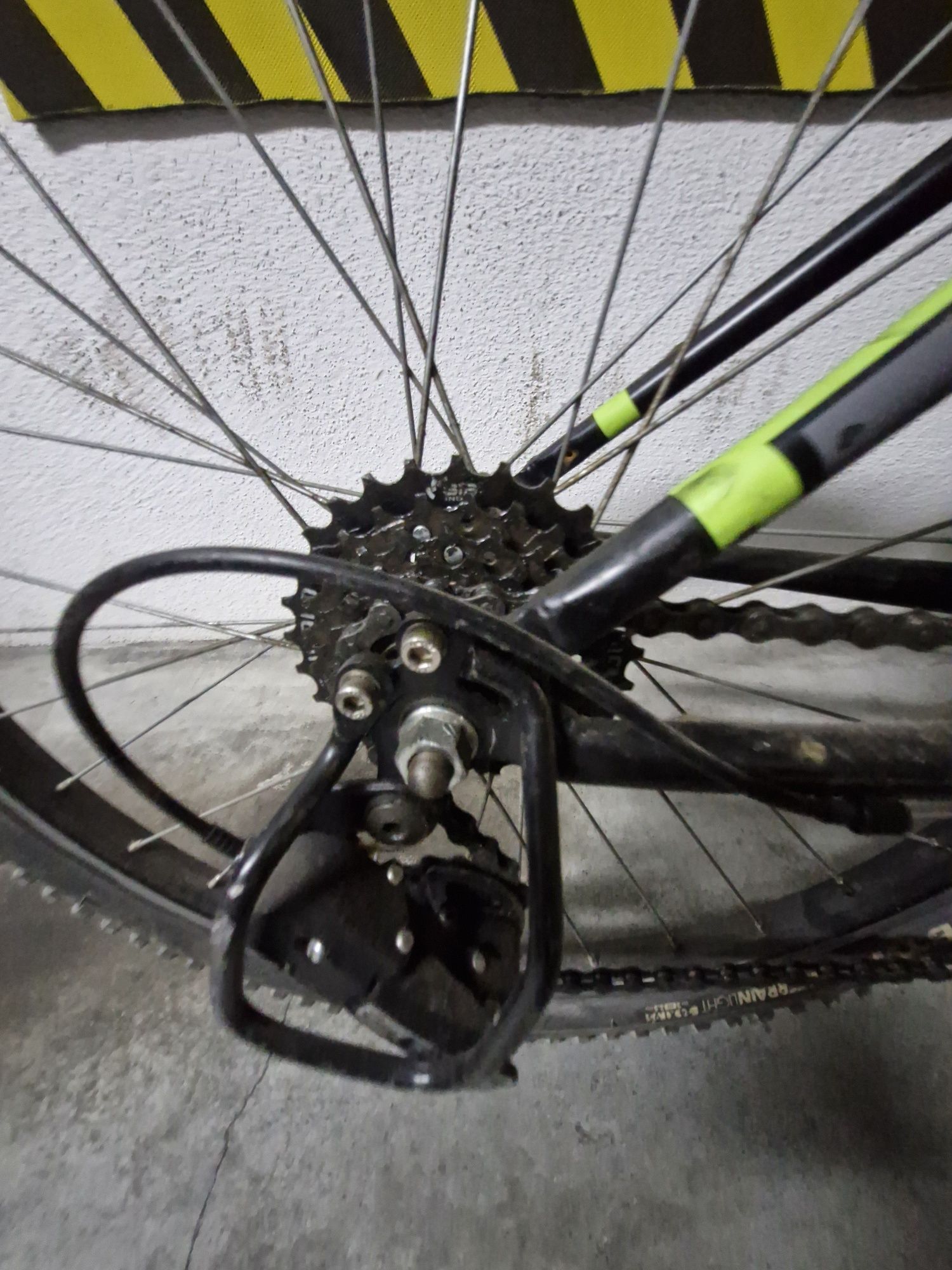 Bicicleta Rockrider ST 500 Roda 24” – Excelente Estado