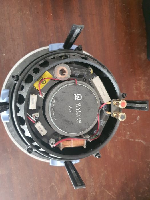 Colunas surrond de embutir para habitação