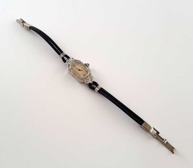 Zegarek z platyny i złota zdobiony diamentami  - lata 20-te XX wieku