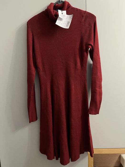 Zimowa sukienka z golfem