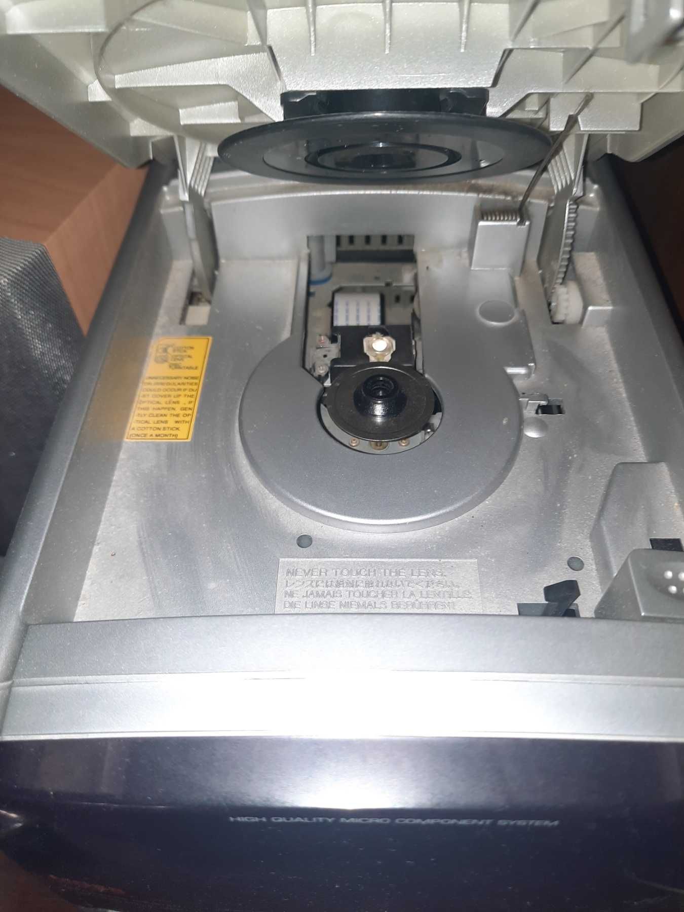 Продам музыкальный центр LG FFH-2165  бывший в работе.