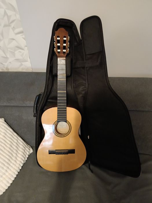 Gitara klasyczna GEWA Classica Student Series 3/4 – z pokrowcem

Do sp