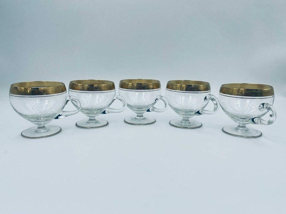 Komplet 5 szklanek na nóżce ze złoconym rantem