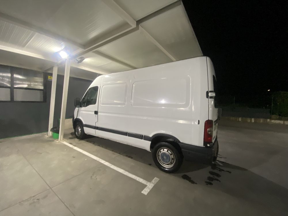 Renalt master carro pronto a trabalhar
