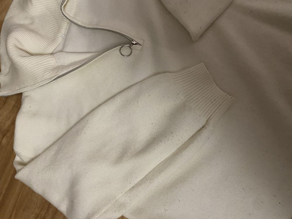 sweter z suwakiem