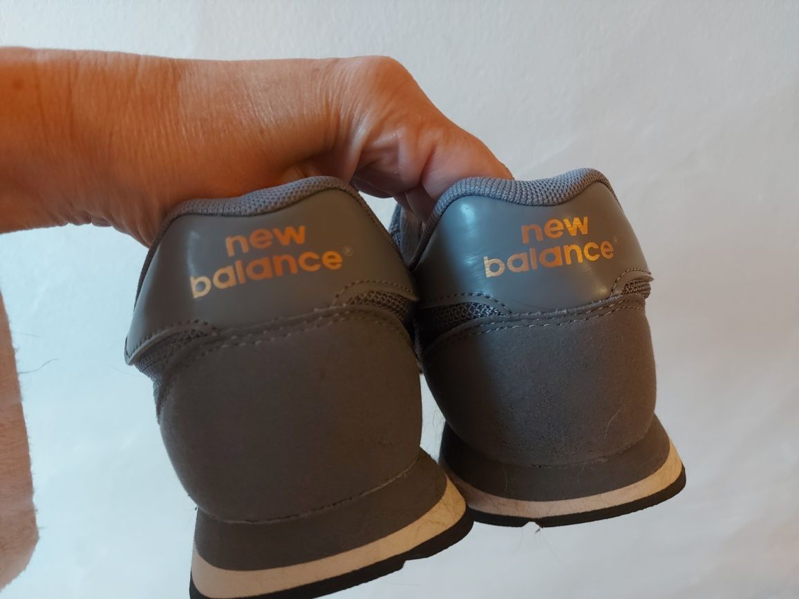 Sapatilhas NEW BALANCE 37