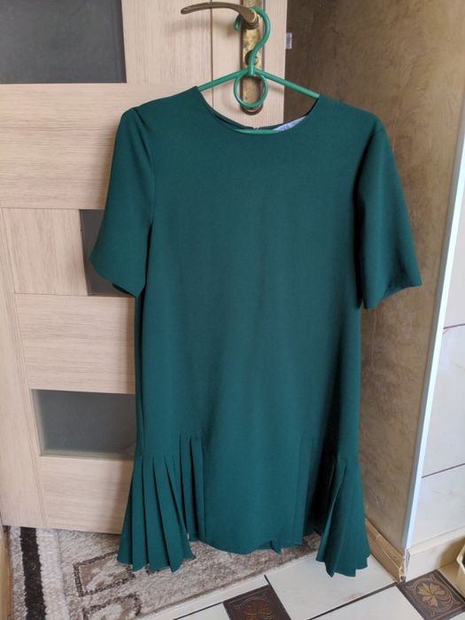 Сукня стильна приємного кольору