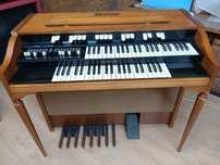 Orgão Hammond L-143 a Vávulas com Tone Wheels e Drawbars