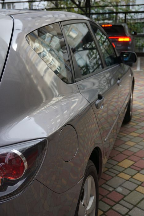 Авто Mazda 3/хетчбек
