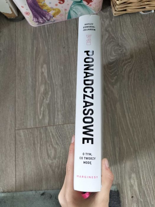 Ponadczasowe. O tym co tworzy mode. Nowa książka