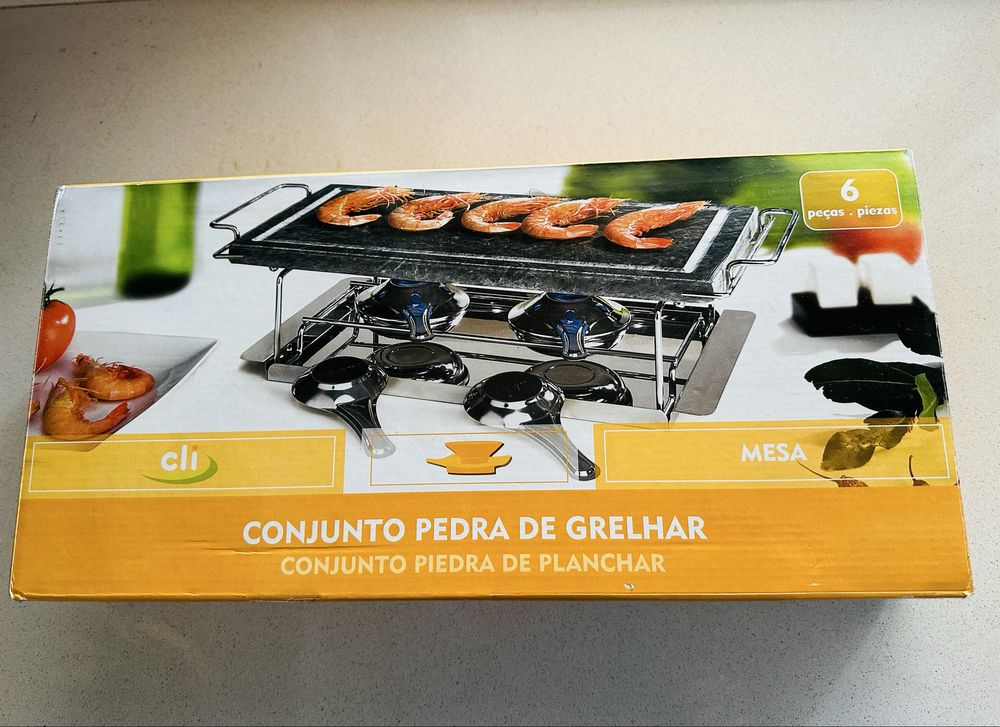 Conjunto pedra de grelhar com embalagens e instruções