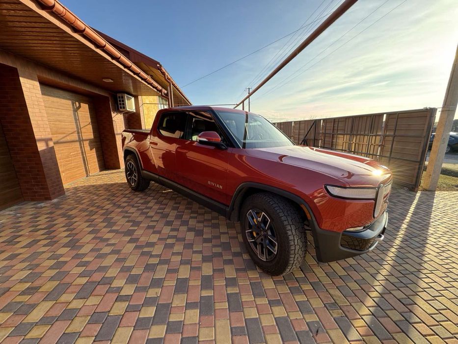 Rivian R1T Large Pack