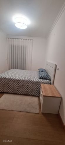 Quarto privado para arrendamento em Porto de Mós