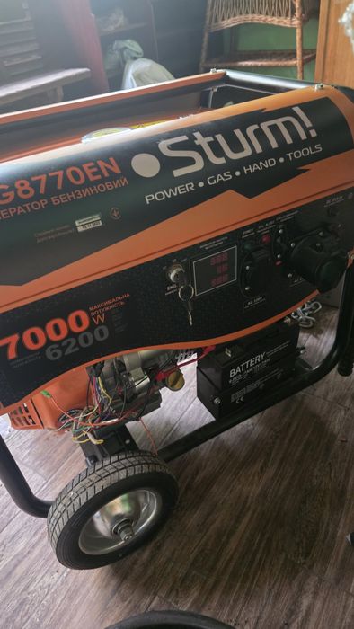 Продам генератор 7 кВт газ/бензин