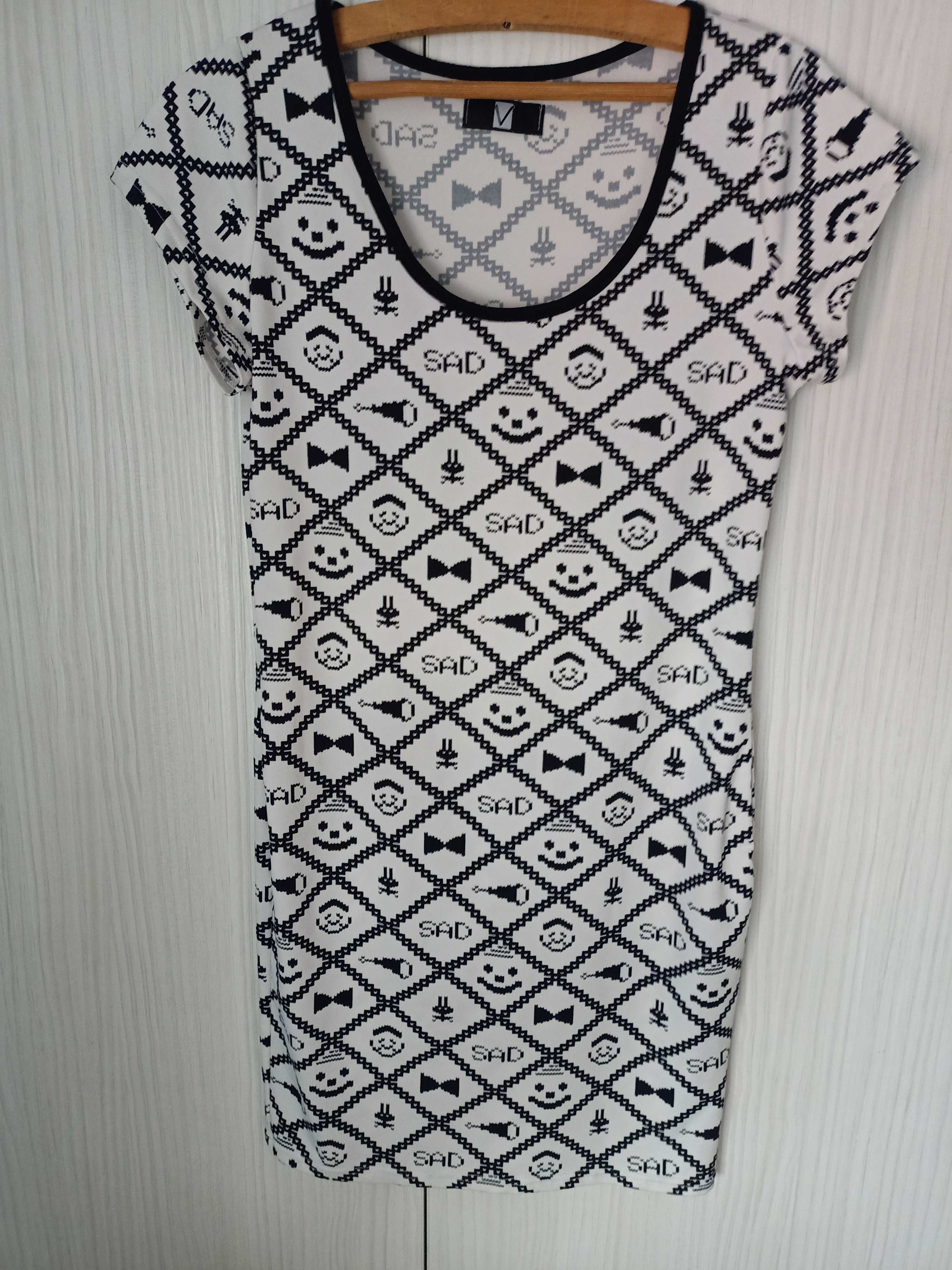 Krótka sukienka biało czarna