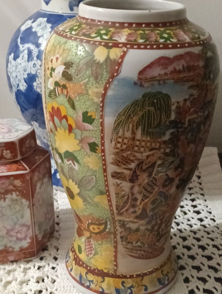 Bela jarra ou outros de porcelana chinesa