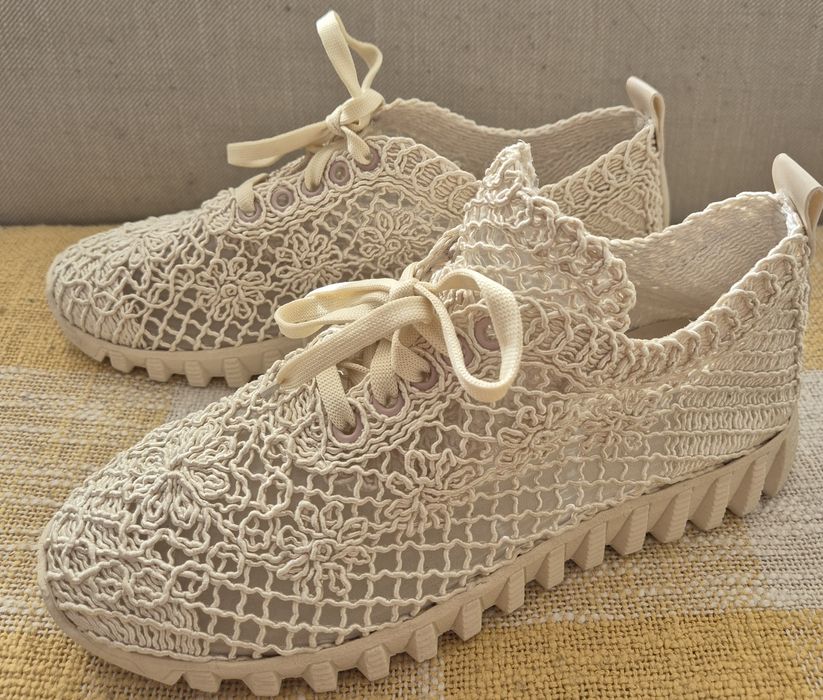 Nowe trampki damskie koronkowe.rozm 39