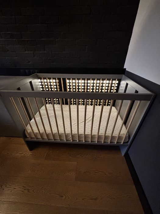 Komplet mebli niemowlecych łóżeczko komoda+ przewijak