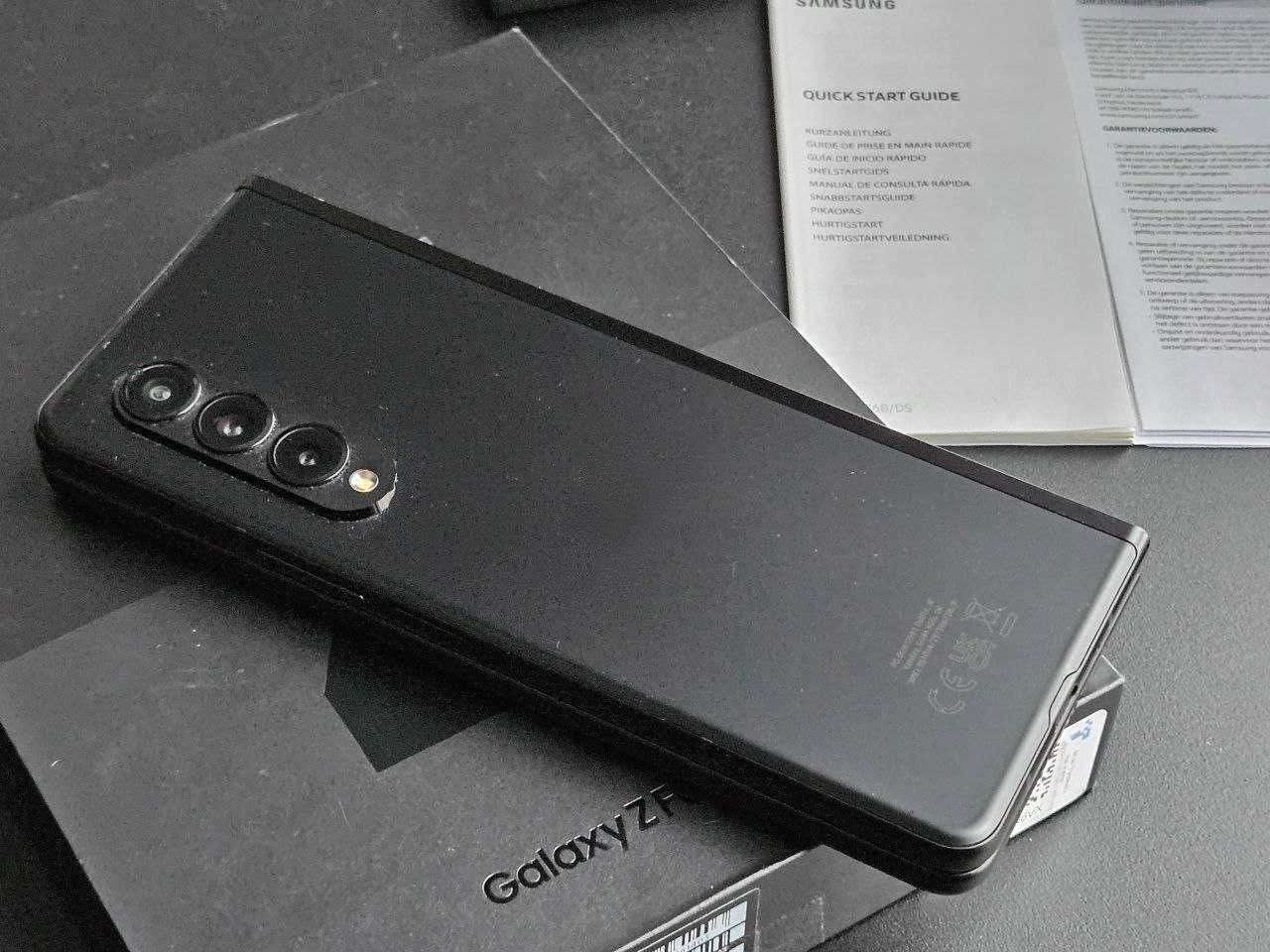 Samsung Z Fold 3 5G - 12/256, 7.6" SNAPDRAGON, Офіційний, 2 сім + еСім