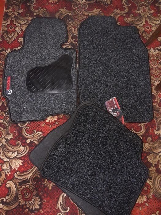 Нові килимки,коврики на Мazda