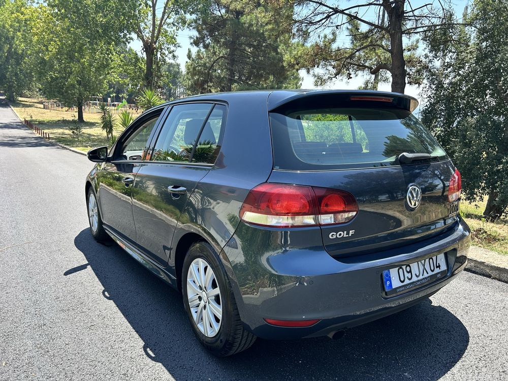 VW Golf VI 1.6 TDI 105 CV
