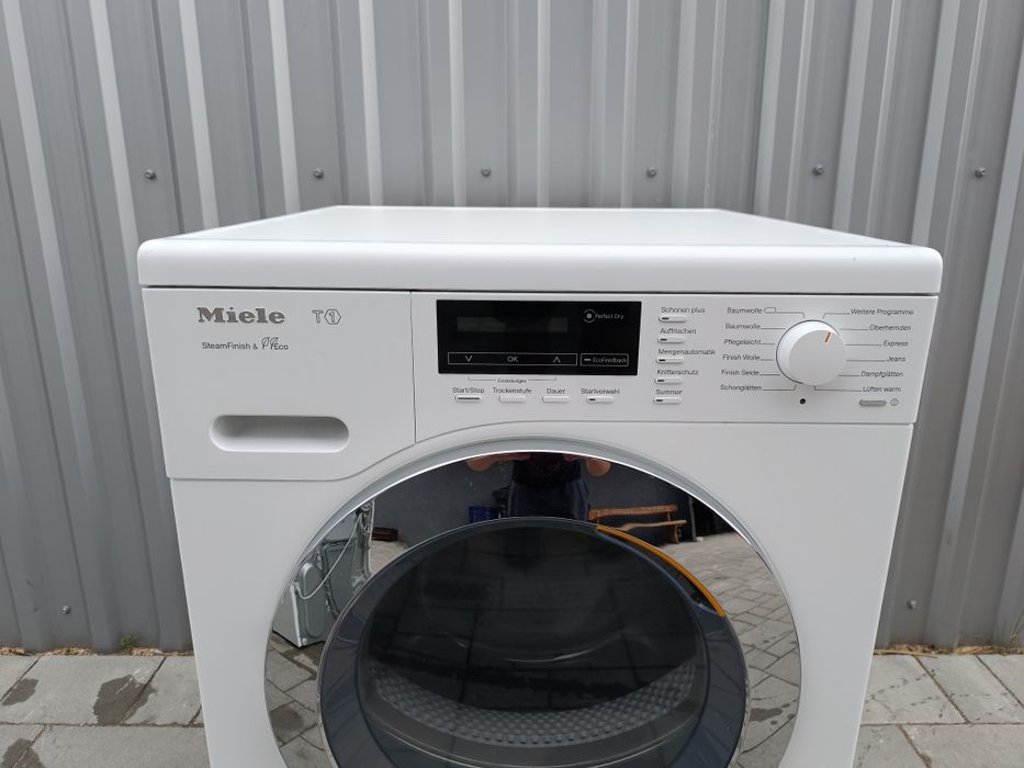 Сушильна машина Miele TGK640WP