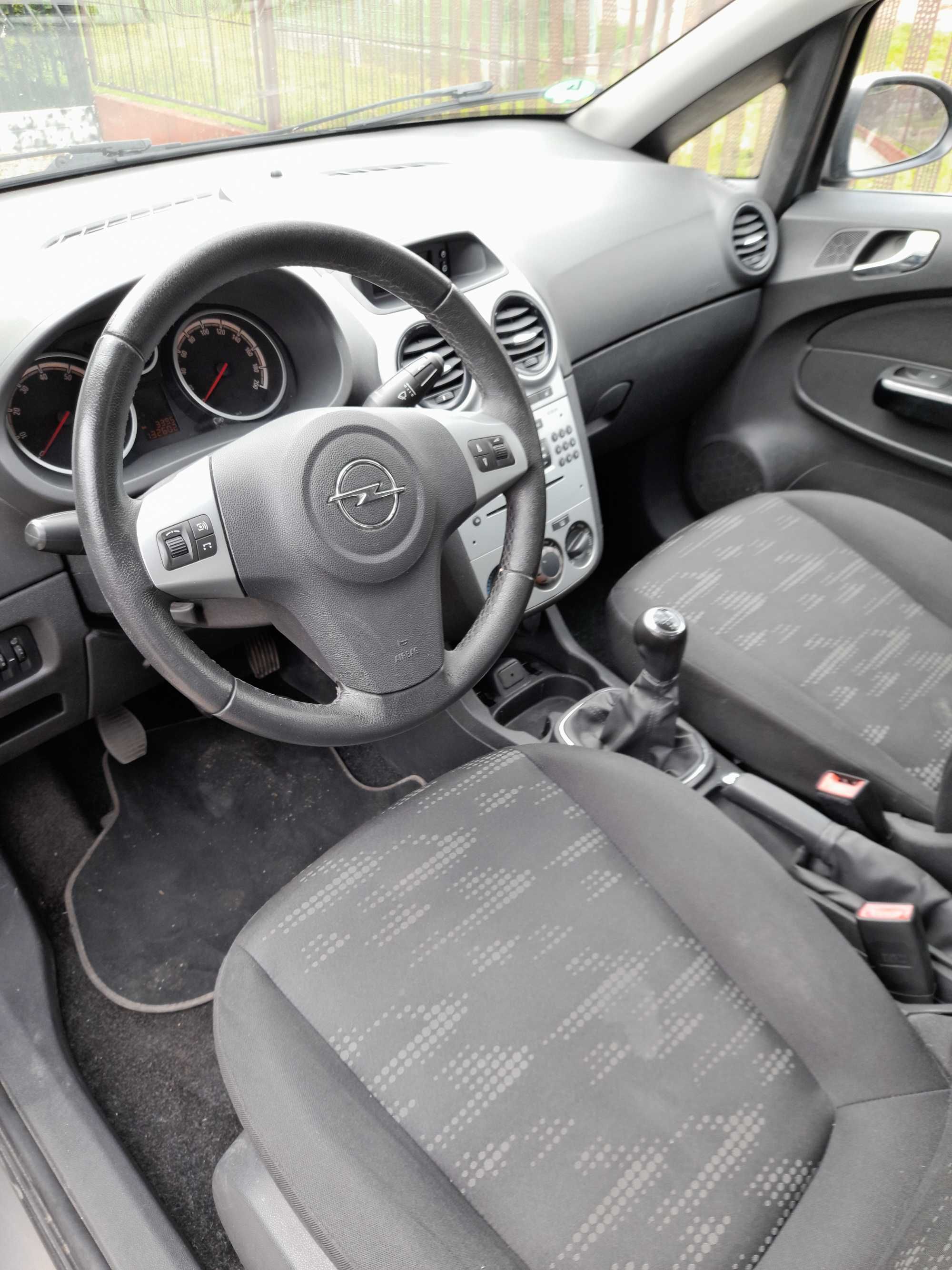 Sprzedam Opel Corsa 1.4 benzyna 2013r.