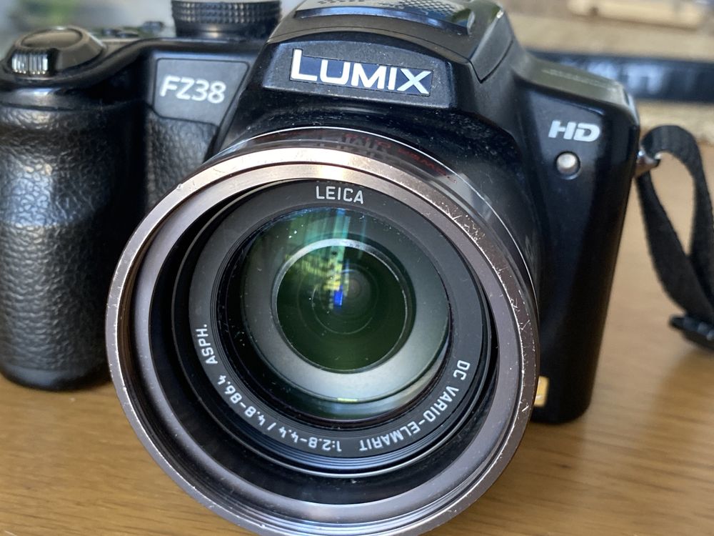 Aparat Panasonic Lumix FZ38