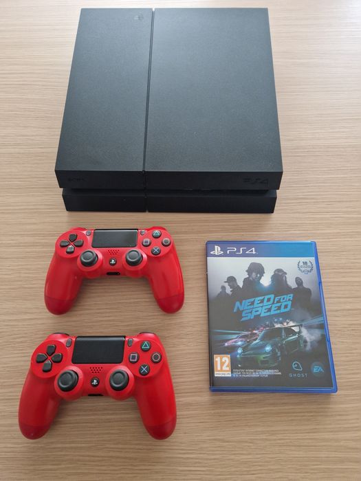 PS4 1TB com jogo e 2 comandos