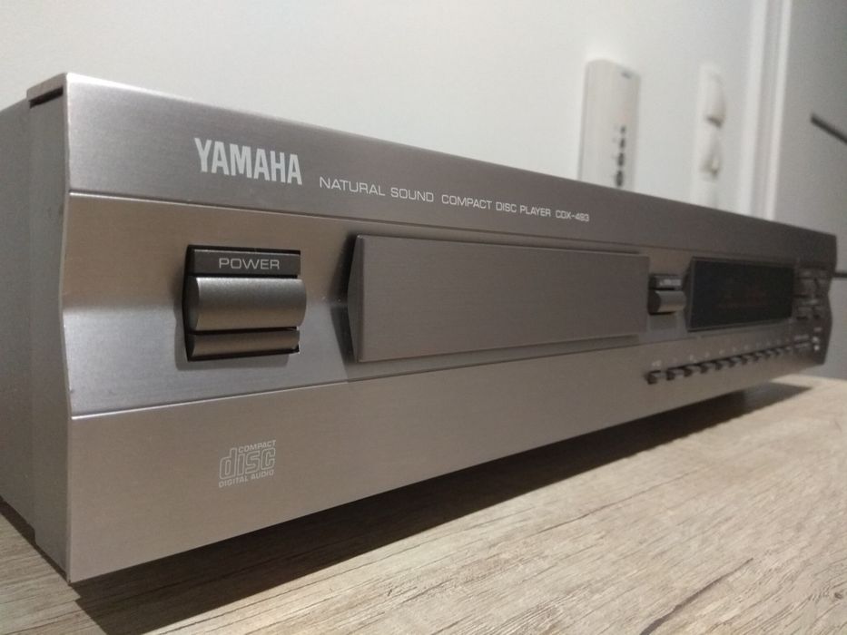 Yamaha CDX-493, odtwarzacz CD HI-FI, optical, tytan. Nieidealny.