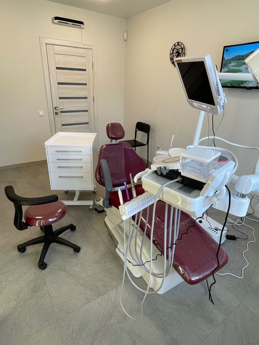 Здам в аренду  крісло в стоматології