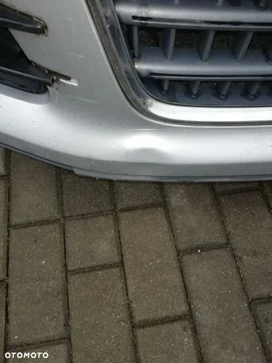 Zderzak atrapa grill Audi q7 4l