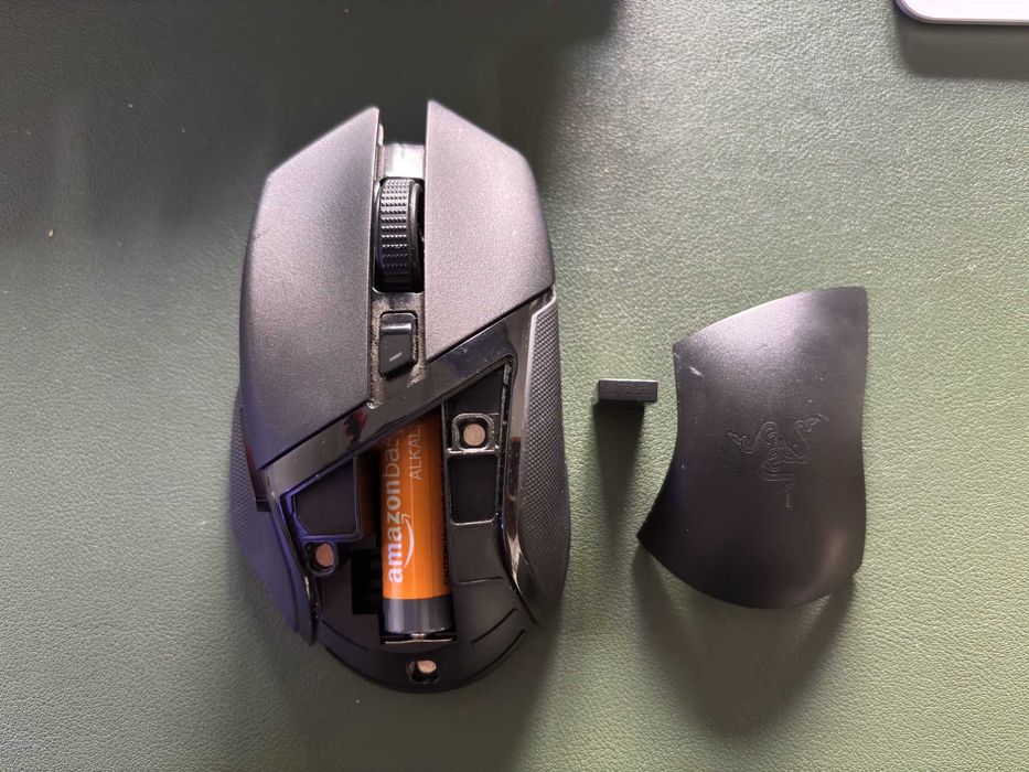 Rato gaming Razer Basilisik X Hyperspeed