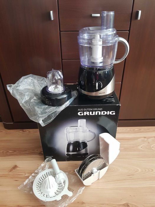 Wielofunkcyjny robot kuchenny malakser Grundig UM 5040
