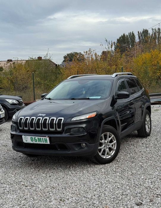 Продам Jeep Cherokee 4Х4 рік можлива розстрочка,кредит,обмін!