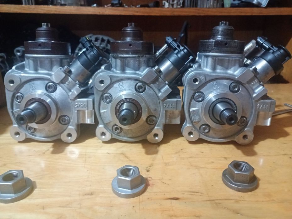 Насос тнвд 1.6 hdi Citroen Peugeot 0445010516