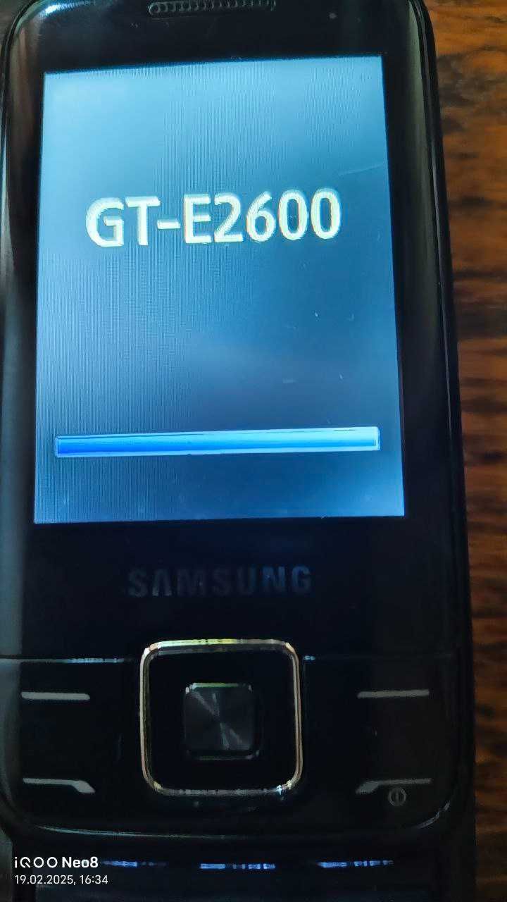 Samsung e2600 редкая модель полностью в рабочем состоянии