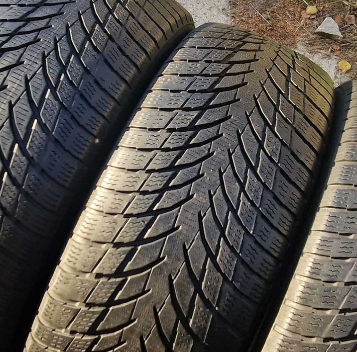 Opony zimowe 215 55 R17 Nokian - Stan Idealny !