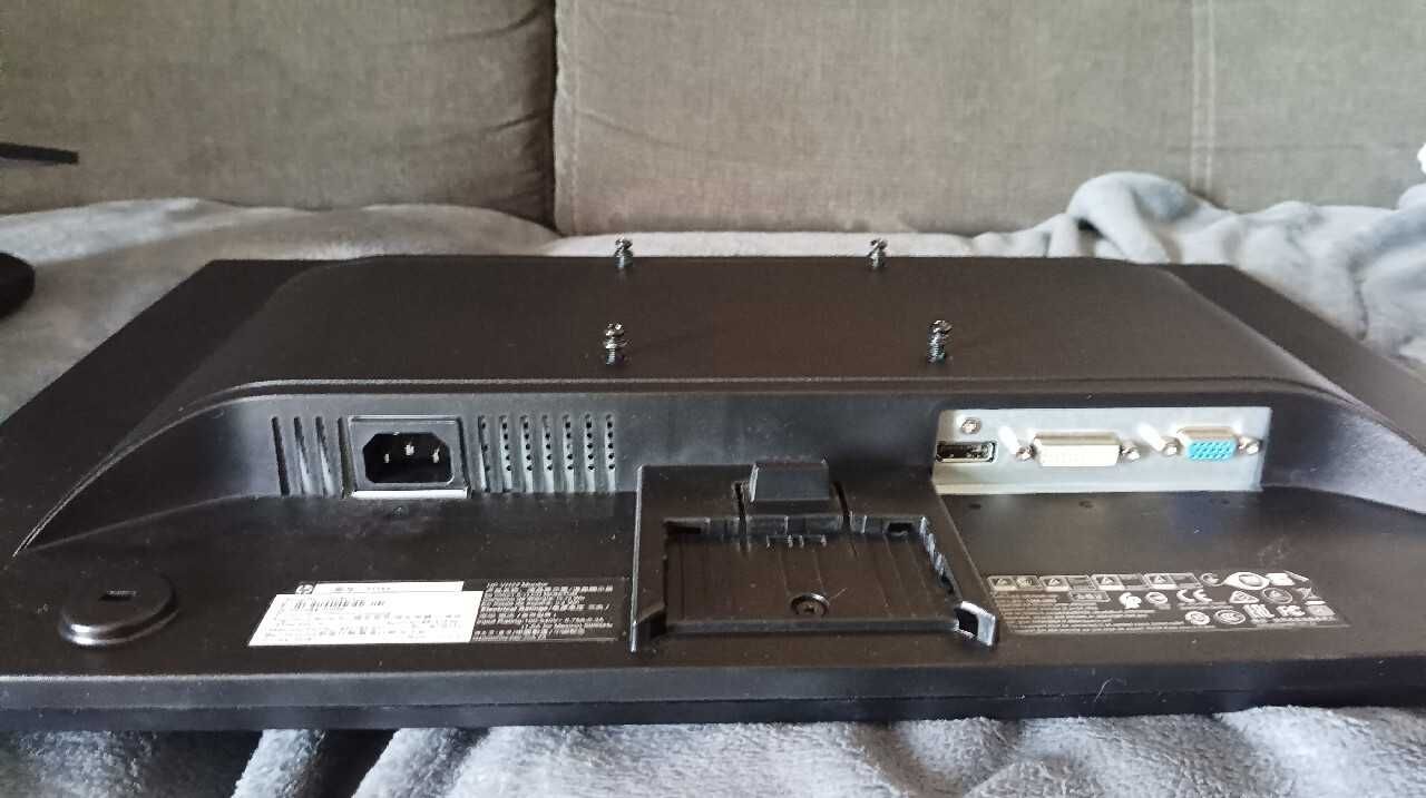 Monitor HP VH22. Stan idealny