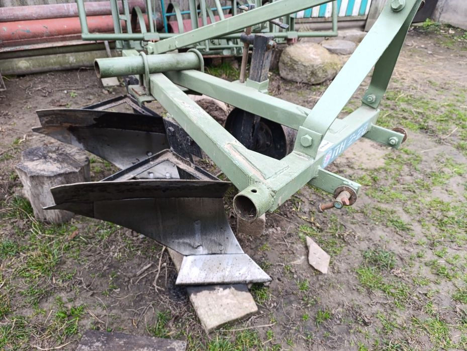 Продам плуг ПН 2*20