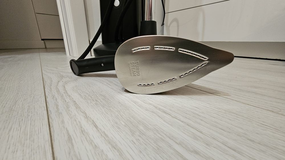 Stacja parowa żelazko parowe Tefal Ixeo