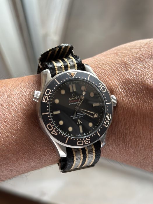 Relogio Omega seamaster 007