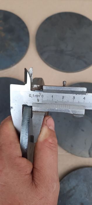 Продам діловий метал.